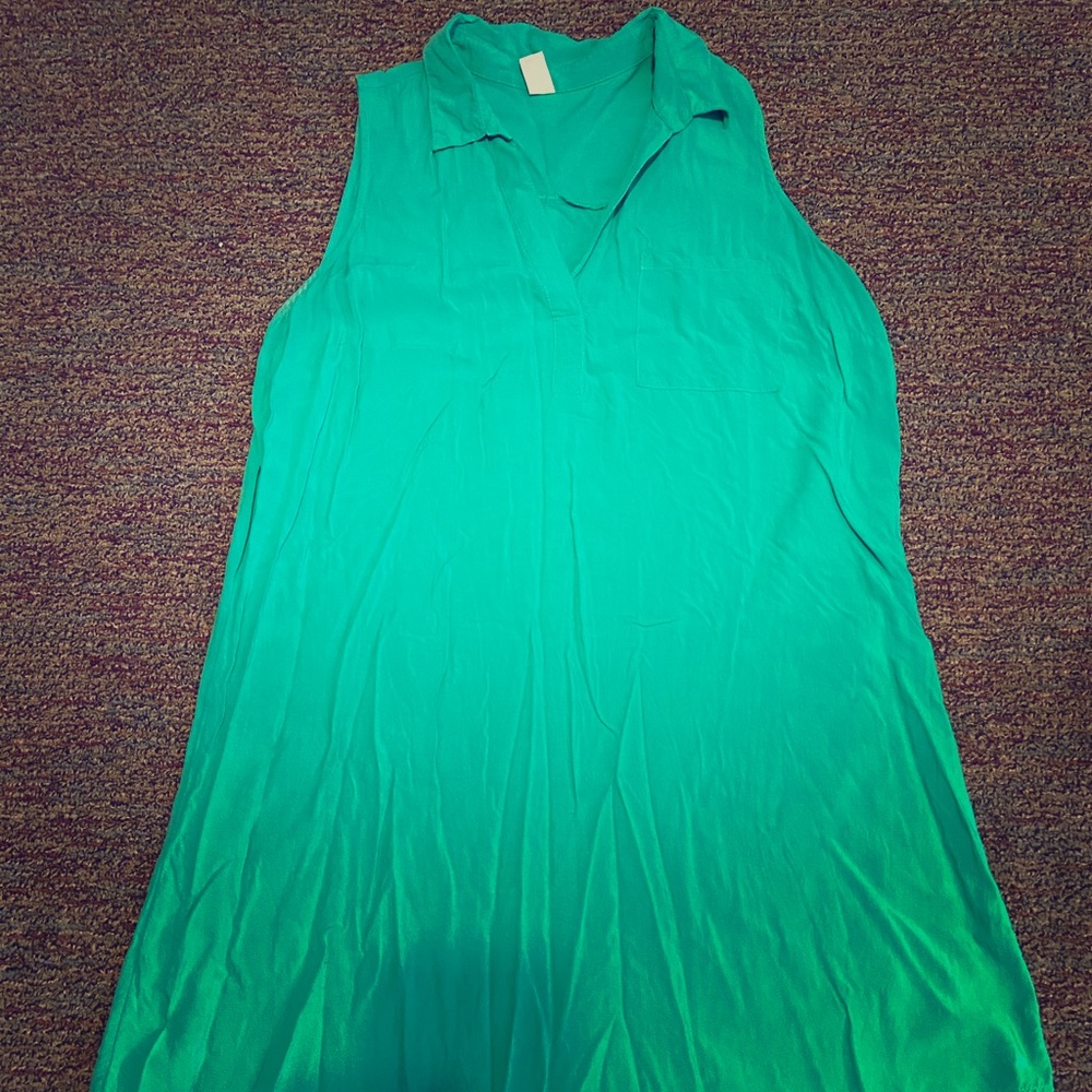 Sleeveless green dress